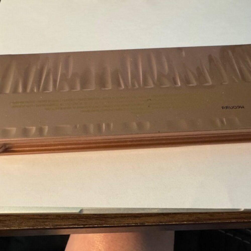 Urban Decay Naked 3 Palette - Picture 2 of 3